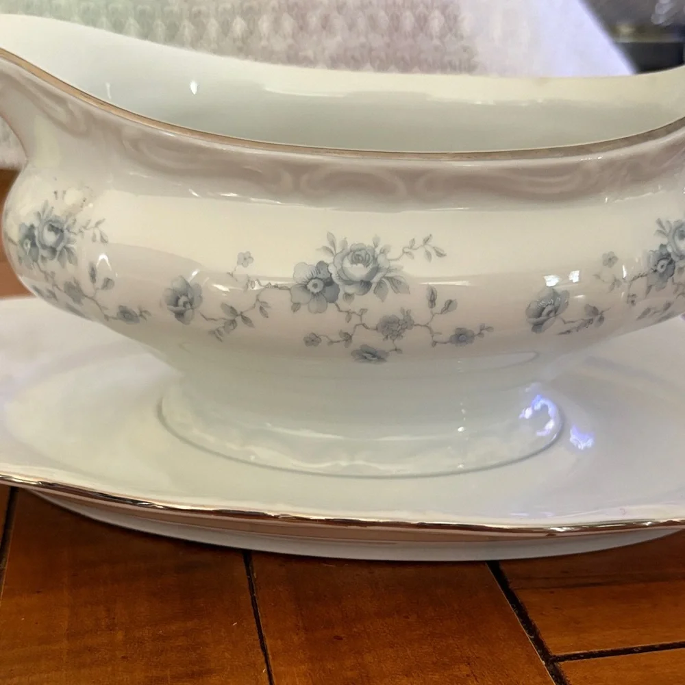 John Haviland Gravy Boat Attached Underplate Blue Garland Bavaria Backstamp - Picture 5 of 9